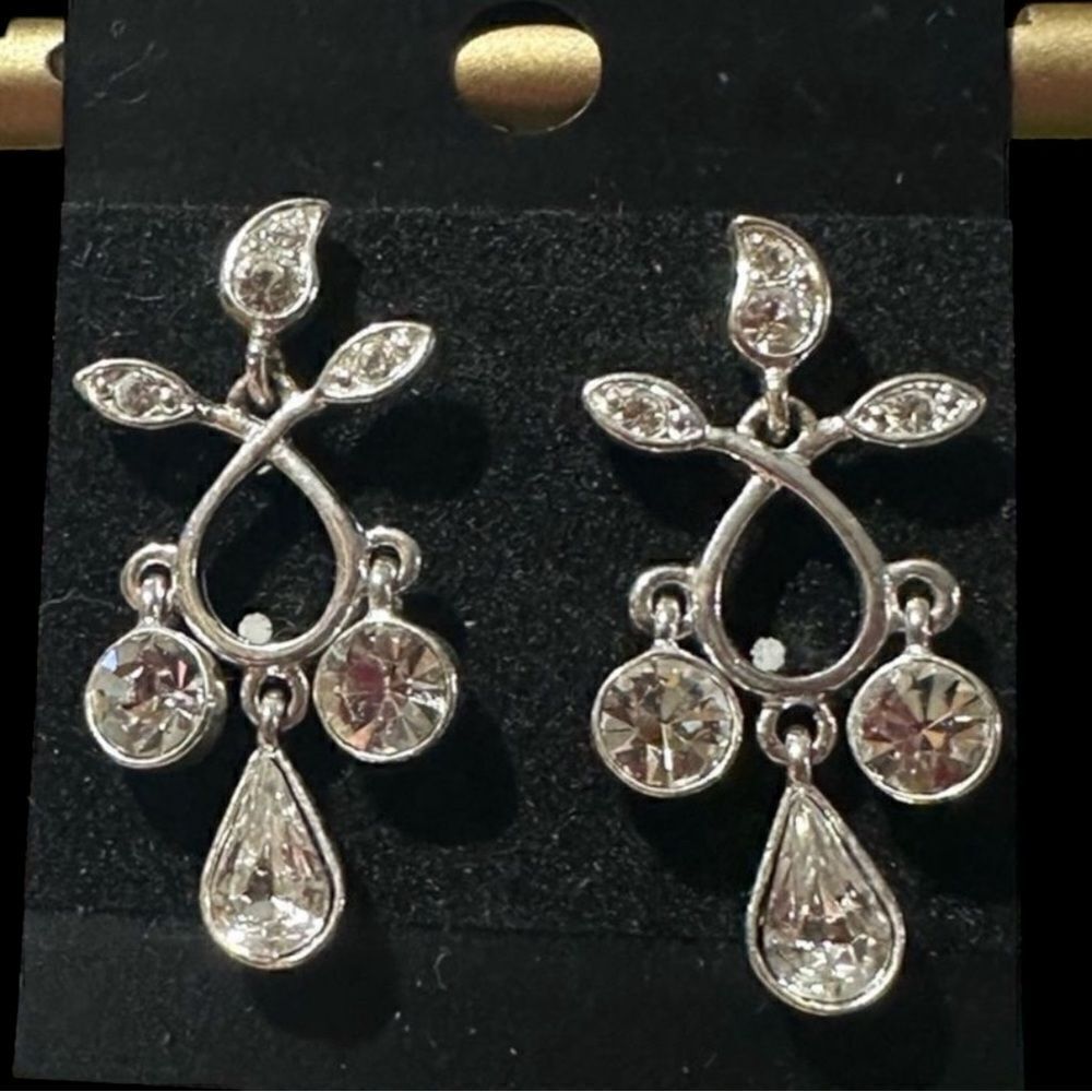Vintage Rhodium Plated Silver Crystal Rhinestone Pierced